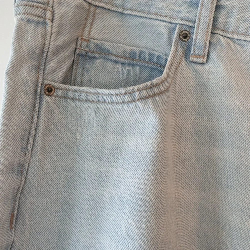 🌸 NWT Old Navy Mid-Rise Slouchy Taper Light Non-Stretch 12P Knee Ripped Jeans - Picture 7 of 12